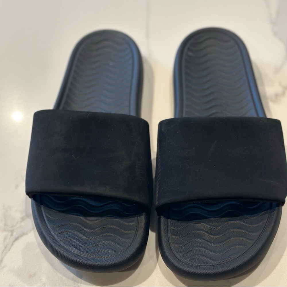 Lazy Pants Black Slides Size 8